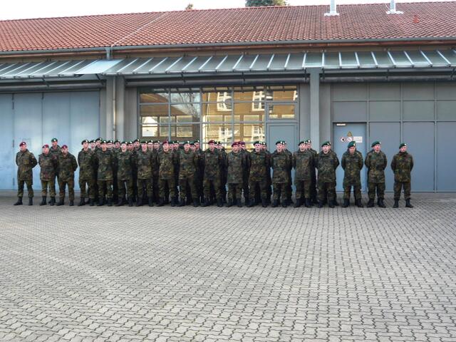 Die erste Aufstellung - im Feldanzug