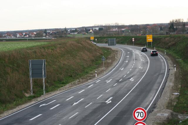 Entlang der B 188 neu.