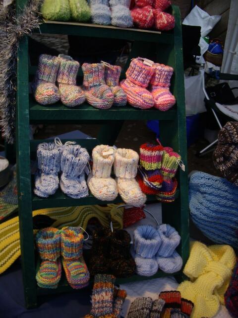 selbsgestrickte Babyschuhe