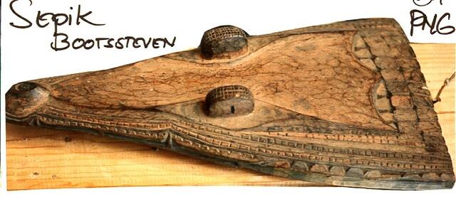 Einbaumspitze in Form eines Krokodilkopfes vom mittleren Sepik, Papua-Neuguinea