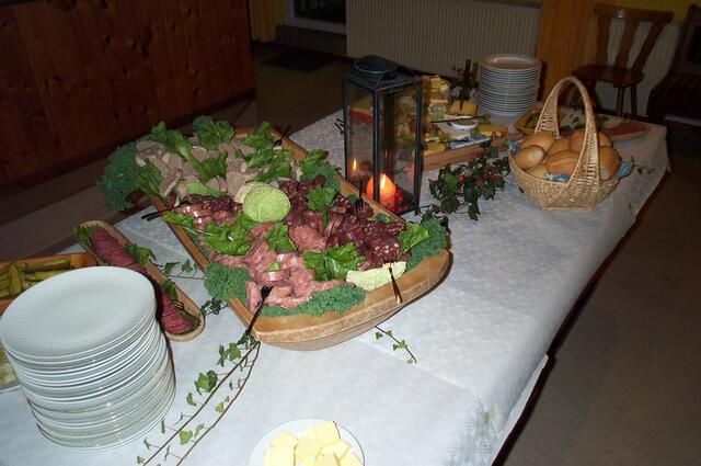 für das leibliche Wohl war auch gesorgt mit einer Brotzeit