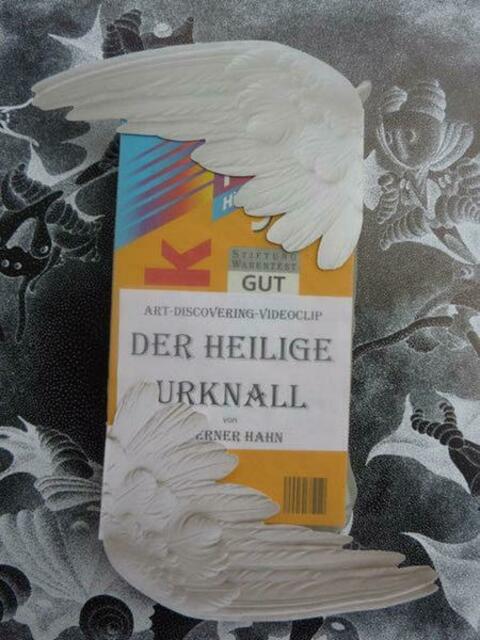 Videoclip. "Der Heilige Urknall", art discovering der ars evolutoria. Zu sehen im Internet bei timms Uni Tübingen, Vorlesung/Ausstellung 2002.