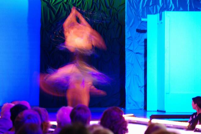 GOP wintervarieté orangerie Hannover: farben, klänge und artistik   02