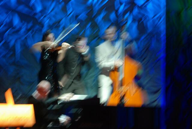 GOP wintervarieté orangerie Hannover: farben, klänge und artistik   03