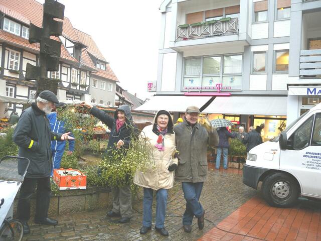 Geli Freyberg, Inge Cremer und Claude Roussel