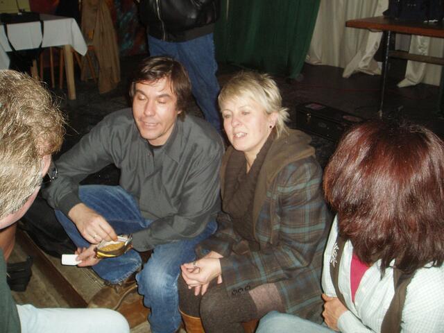 Künstlerinnen und Künstler...