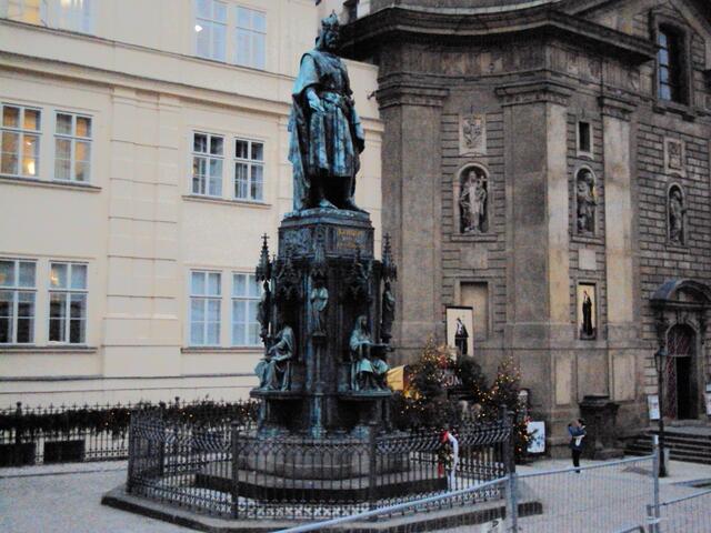 Statue von Karl dem IV