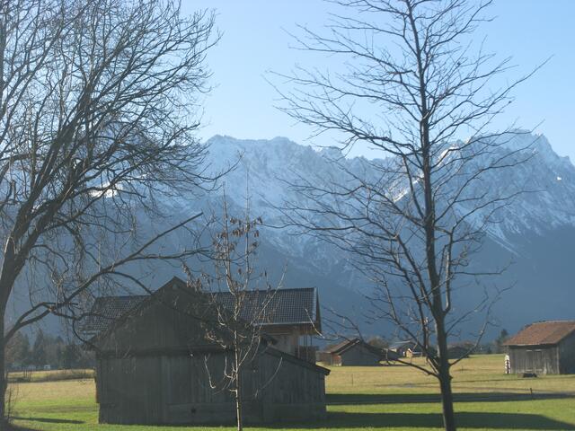 Herrliches Wetter, strahlend blauer Himmel