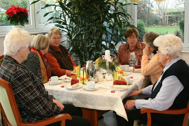 ...hmmm leckere Himbeer-Käse-Sahne-Torte...
