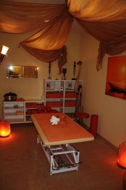 Massageraum "in red"