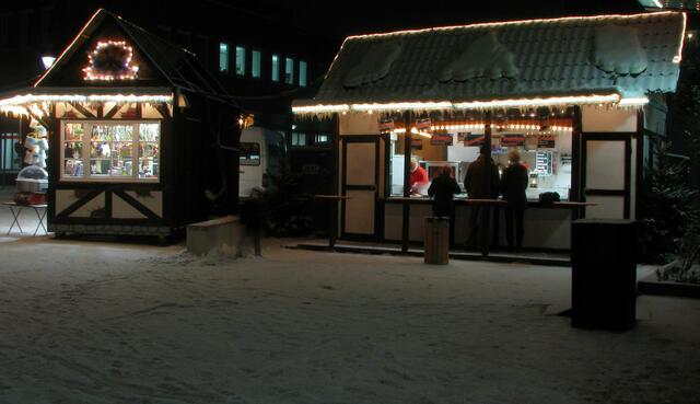 Weihnachtsmarkt Laatzen 2009 in Laatzen-Mitte hinter dem LEZ (Leine Center)