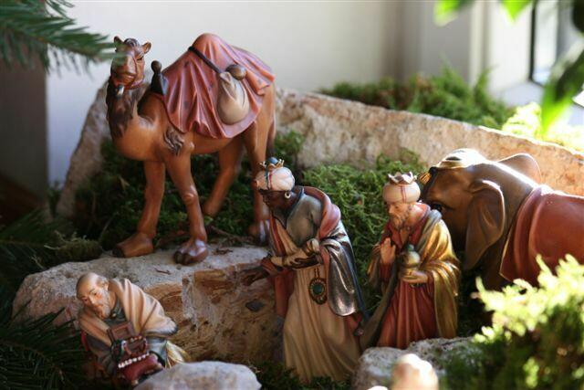 Auch die Könige machen sich schon auf den Weg - Hauskrippe 2009