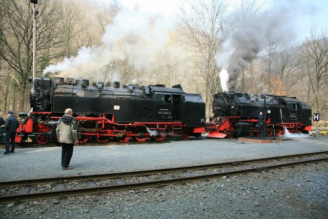 7239 und 7245 (Neubauloks Babelsberg, Bj. 1954-56, 700 PS, 40km/h).