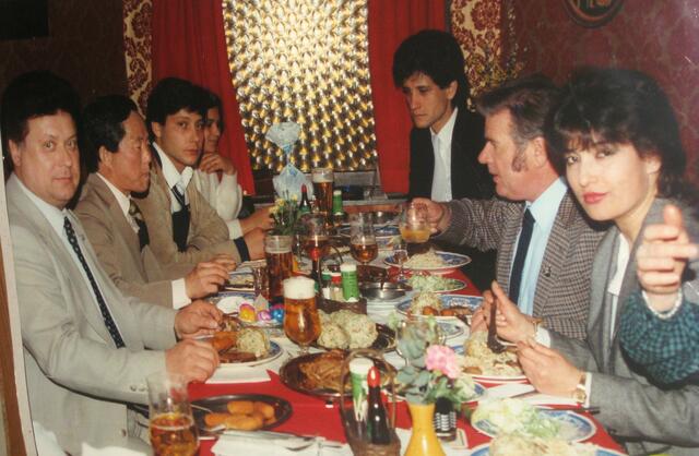 Im Korea Haus beim Essen mit dem General Choi Hong Hi