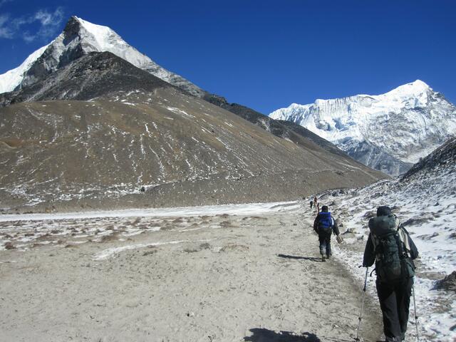 Auf dem Weg zum Basecamp des Island Peak