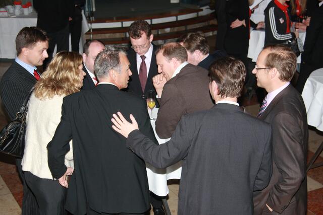 Gespräche. (Foto: Gerhard Pohl)