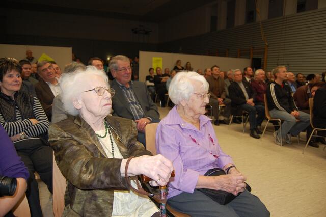 Gehören zum TSV: Irene Gödecke und Else Dempf (von links)