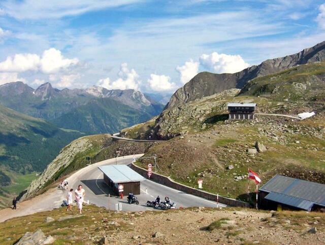 Unmittelbar nach Hochgurgl befindet sich die Mautstelle. | Foto: Dirk Schmidt Wikipedia