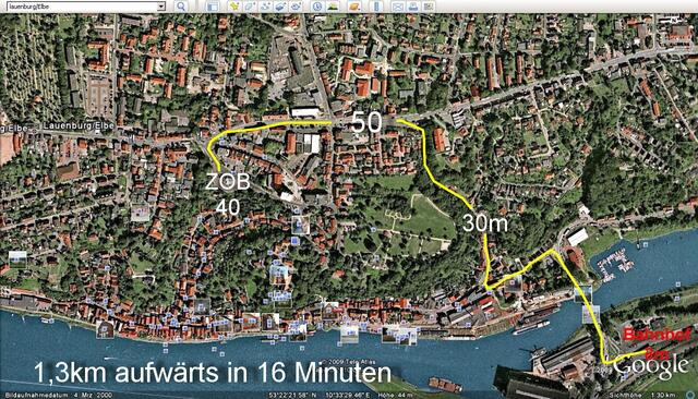 Lauenburg ist eine so reizende Stadt, dass man einfach durch sie rennen muss - mit dem Reisegepäck auf dem Rücken und den Kindern im Schlepptau!