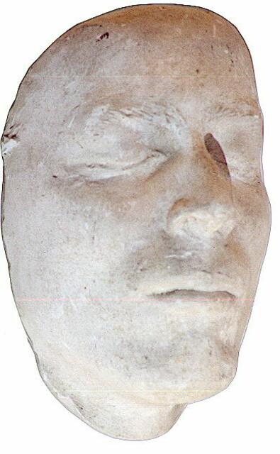 Totenmaske eines Soldaten im 2. Weltkrieg