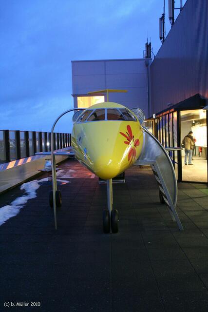 Von vorne ein Learjet ...