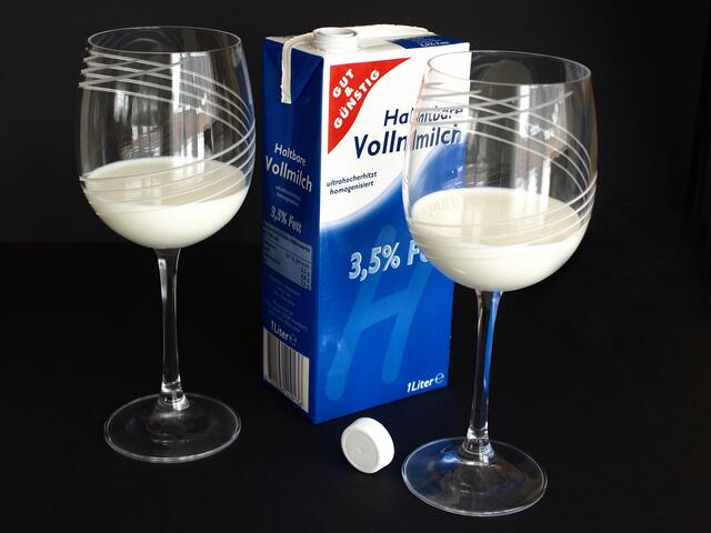 Jetzt bald mit EU-Unterstützung beworben: die Milch. | Foto: © by_Viktor-Mildenberger/www.pixelio.de