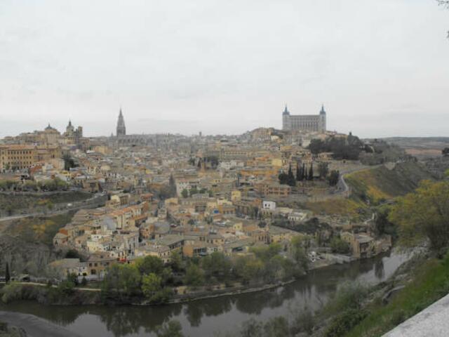 Blick über den Tejo auf Toledo