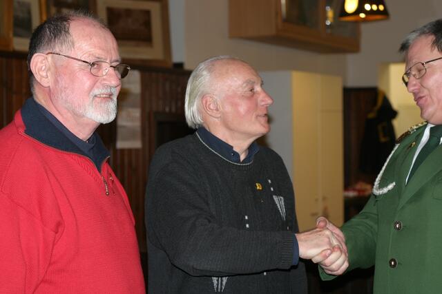 Zu Ehrenmitgliedern ernannte Drunk Wolfgang Müller (links) und Horst Pfeiffer.