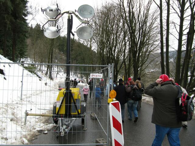 Die Lampen werden für den Rückweg gebraucht.