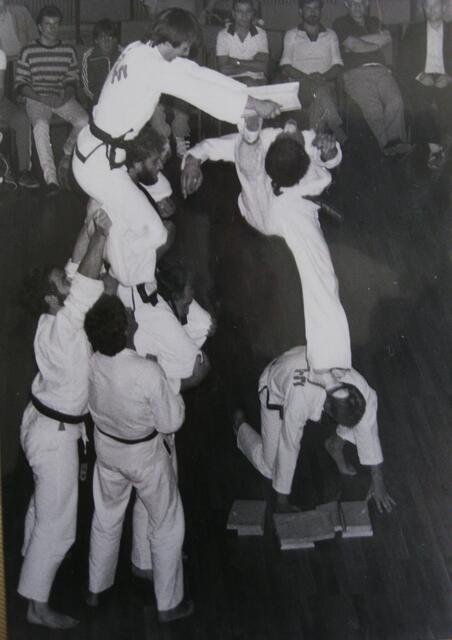 Vorführung für Kartei der Not, Ali beim Bruchtest