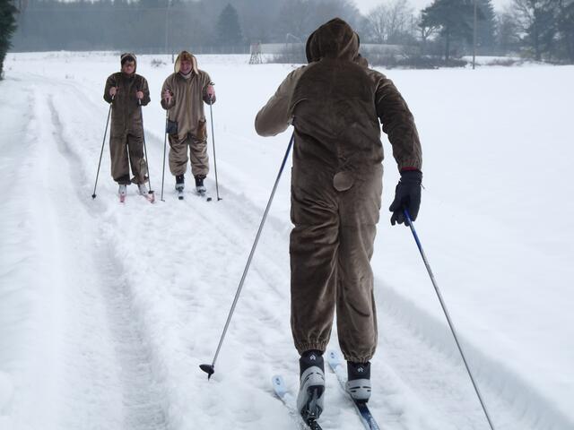 Hasentreffen im Schnee