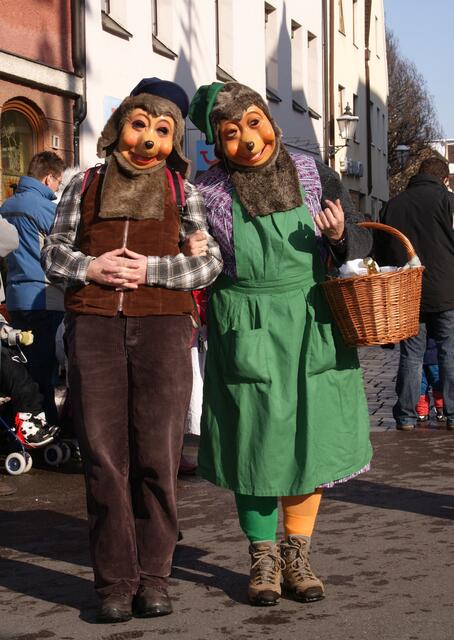 Faschingsumzug Fredberg 2010: Familie Mecki war auch da