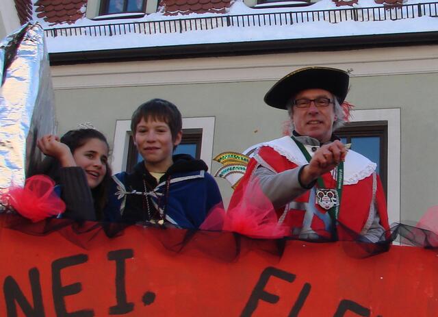 Friedbergs Bürgermeister Dr. Peter Bergmair grüßt die Besucher