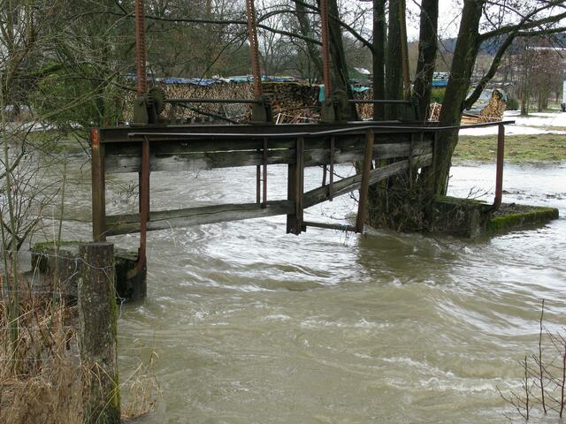 Hochwasser an der Salzböde, Wasserabsperrung aus alten Zeiten
