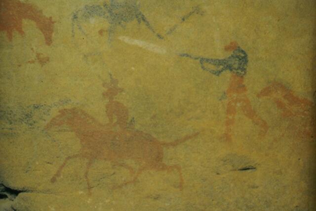 Felszeichnungen, Weiße mit Pferden und Feuerwaffen