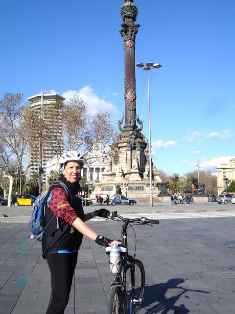 Vor der Kolumbussäule in Barcelona