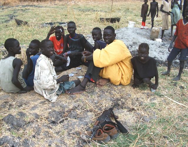 Die größeren spielen auch mit Karten