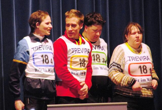 Die Langlauf Staffel bei der Siegerehrung