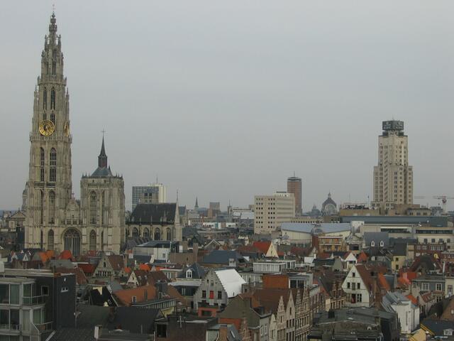 letzte Sicht vom Schiff aus auf Antwerpen