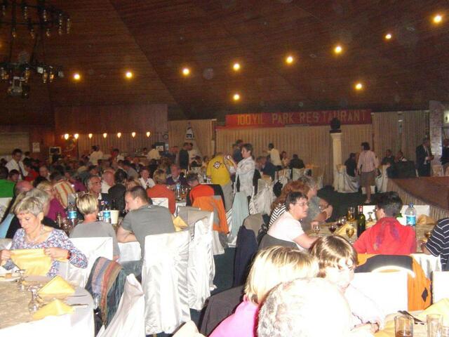 Bei der Abschluss-Party am Lauftag nehmen 300 bis 400 Gäste teil ...