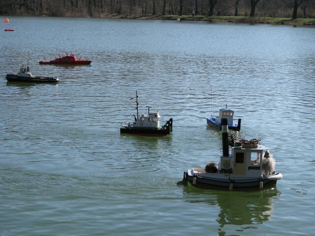 Viel Schiffsverkehr auf dem Hohnhorstsee