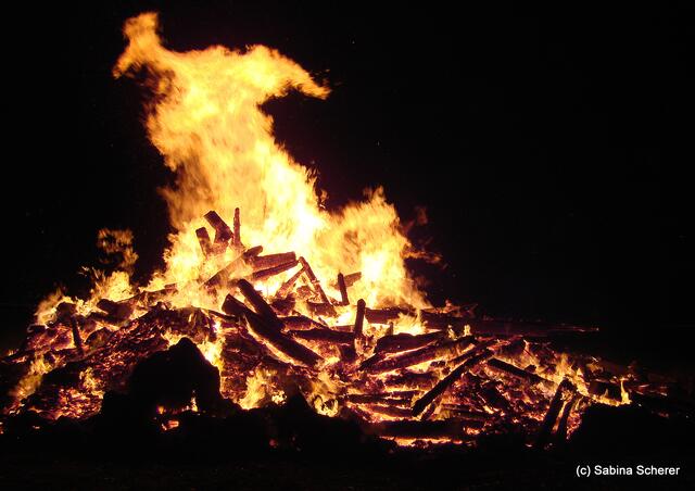 Osterfeuer in Ottmaring