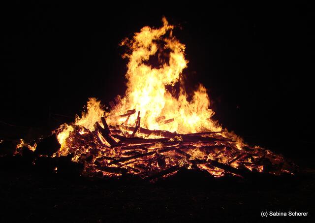 Osterfeuer in Ottmaring