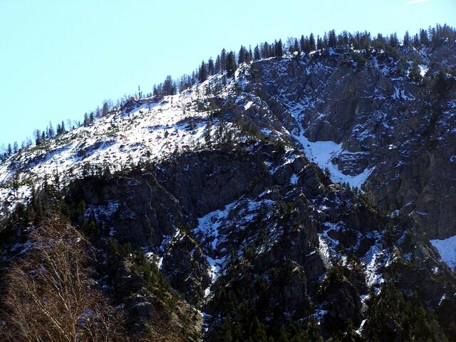 den Bergsattel so weiß