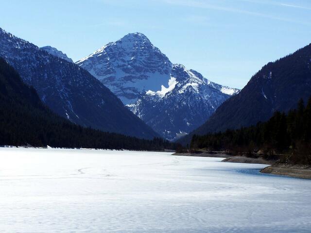 weil oben liegt halt noch der Schnee