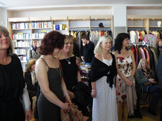 die Models, . . .nach der Modenschau