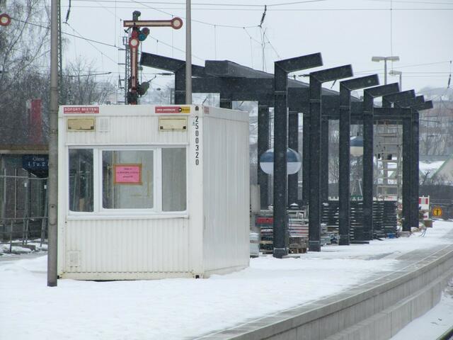 11.02.: Alle Trägerelemente stehen nun.