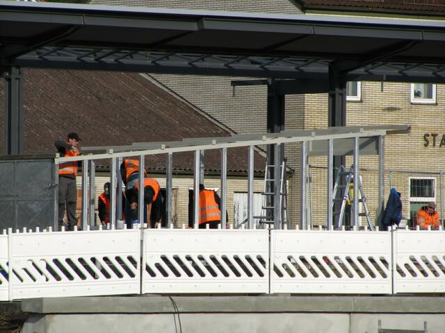 29.03.: Das Gerippe wird abgeschiffen und gestrichen.