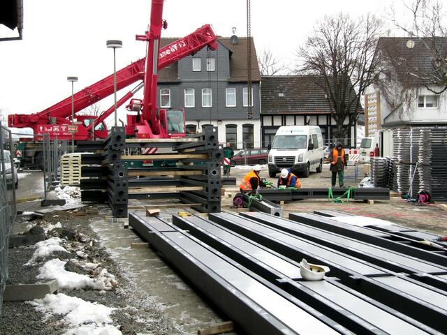 09.02.: Noch mehr Teile für die Überdachung