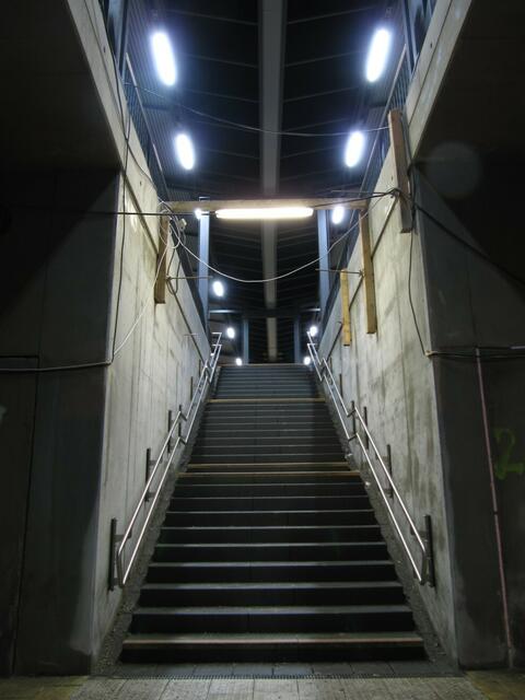 22.02.: Der Bahnsteig ist wieder offen.